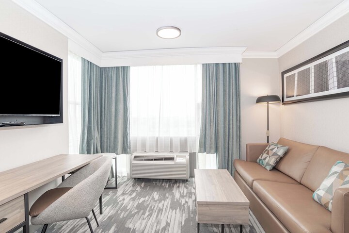 Room 10 of 67