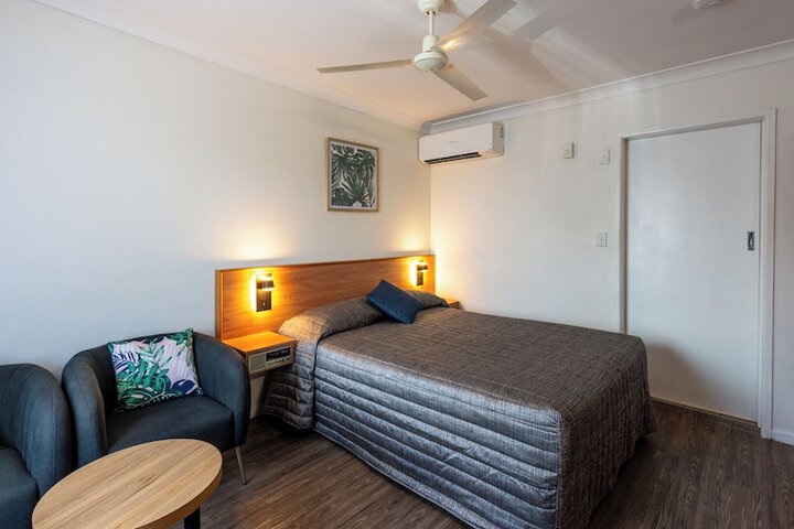 Room 10 of 50