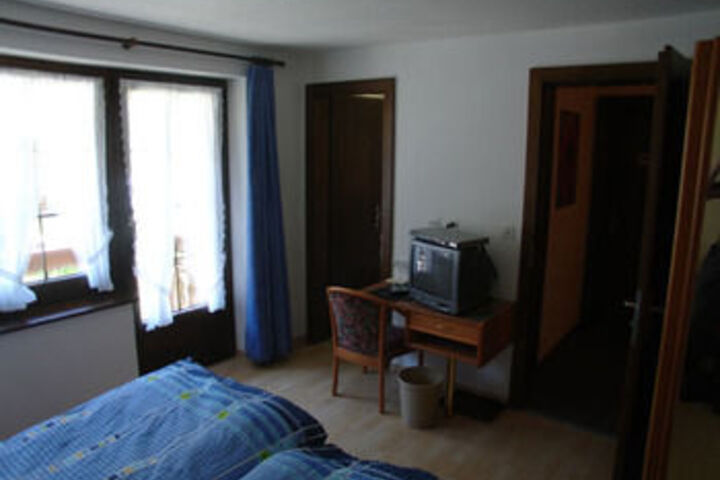 Room 7 of 19