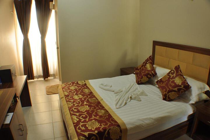 Room 3 of 5