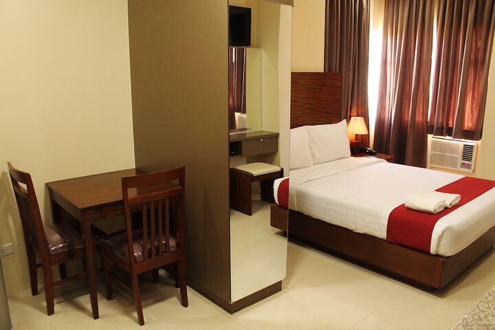 Room 9 of 48