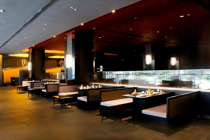 Dining 45 of 62