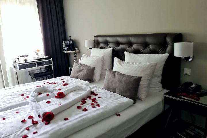 Room 15 of 50