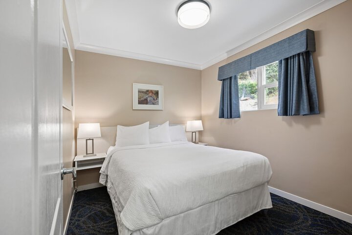 Room 11 of 42