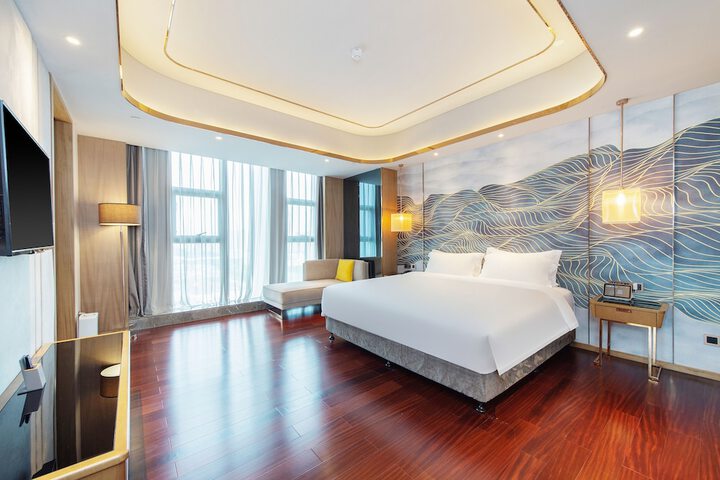 Room 13 of 61