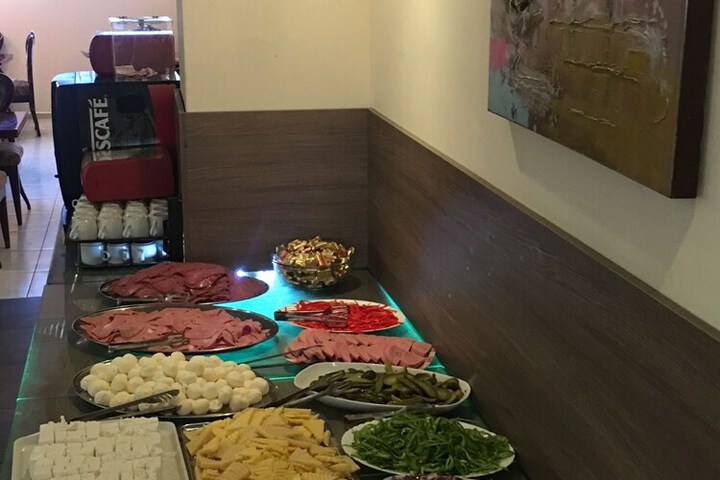 Dining 57 of 153