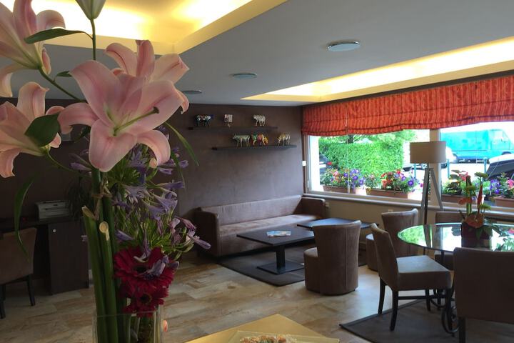 Hotel Interior 6 of 28