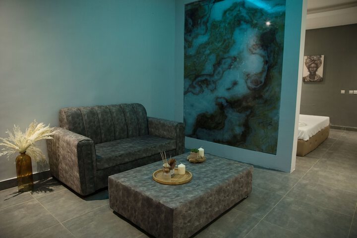 Room 2 of 27