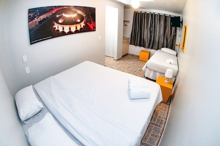 Room 10 of 48