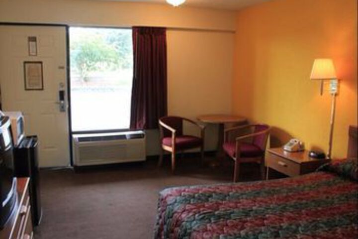 Room 19 of 37