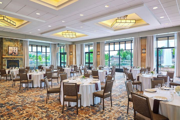 Banquet hall