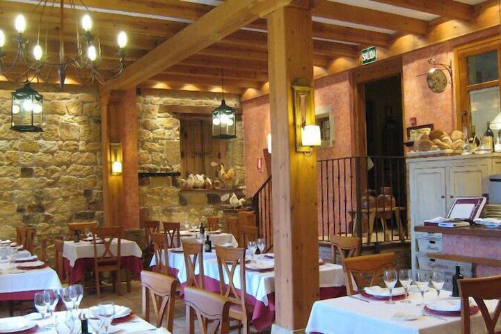 Dining 58 of 160