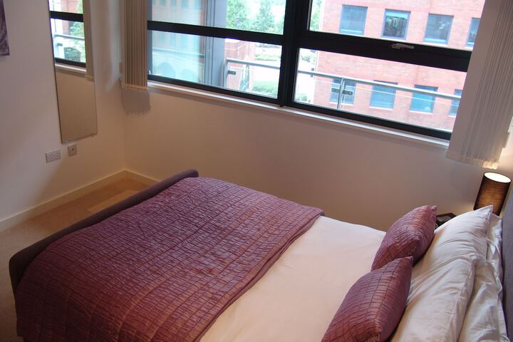 Room 8 of 37