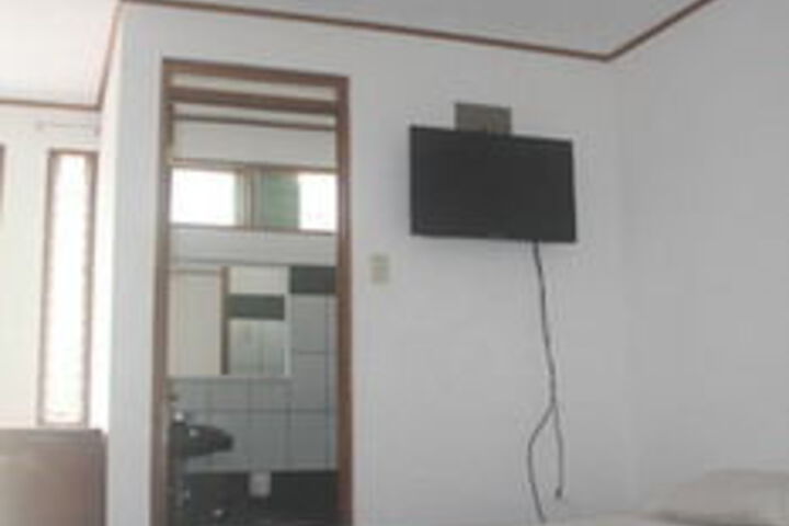 Room 15 of 19