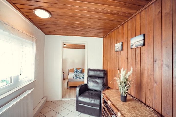 Room 17 of 38