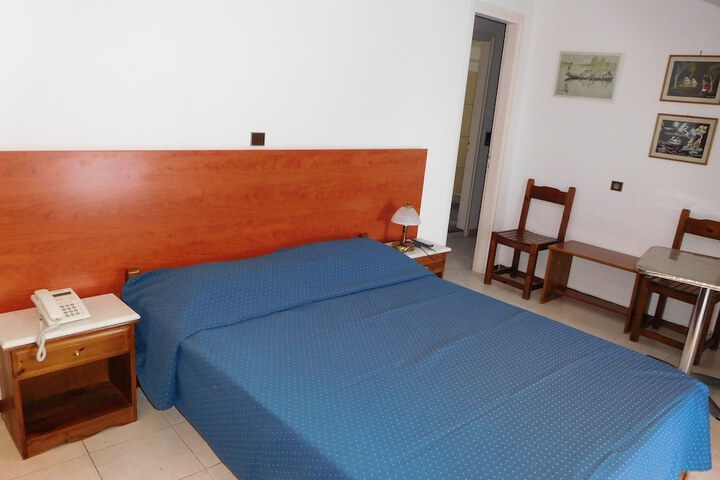 Room 7 of 58