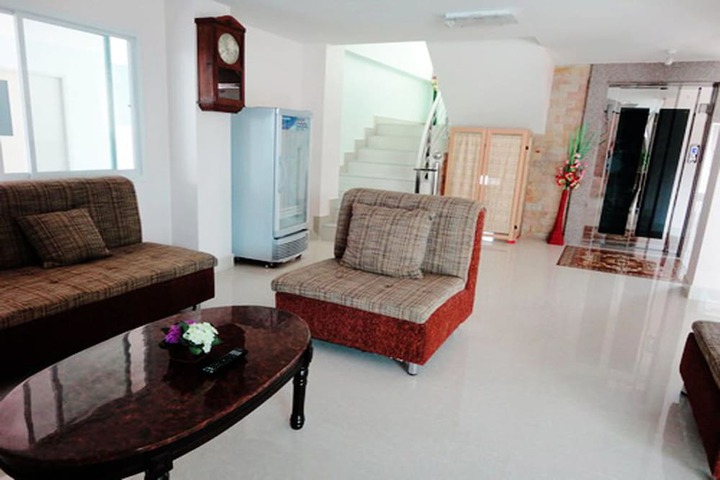Room 27 of 47