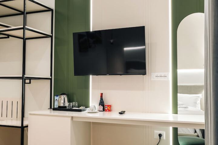 Room 19 of 120