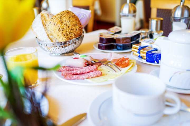 Breakfast/Coffee Service 31 of 43