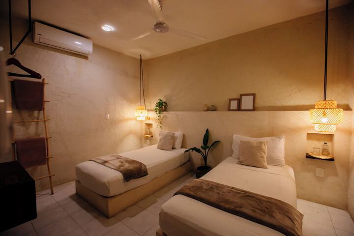 Room 43 of 117