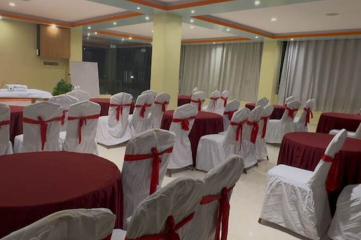 Business Center 23 of 28