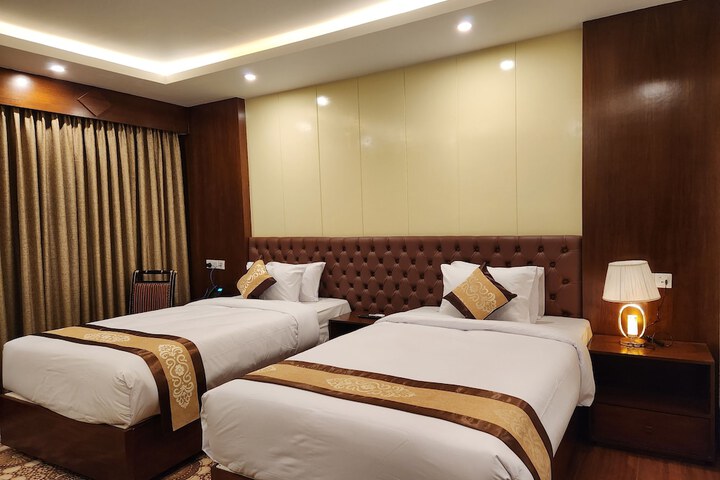 Room 11 of 43