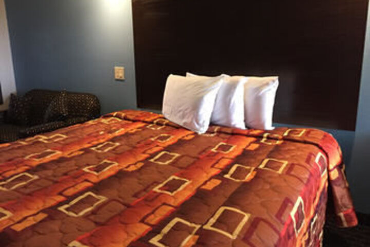Room 50 of 65