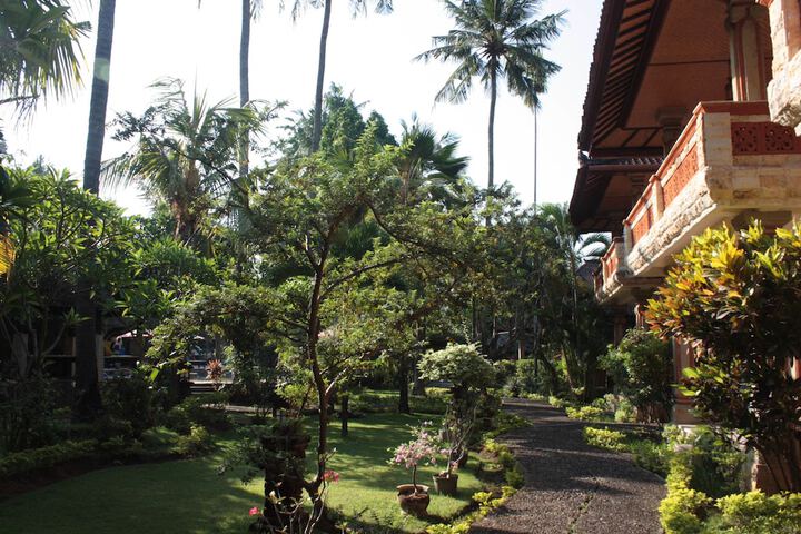 Hotel Exterior 60 of 68