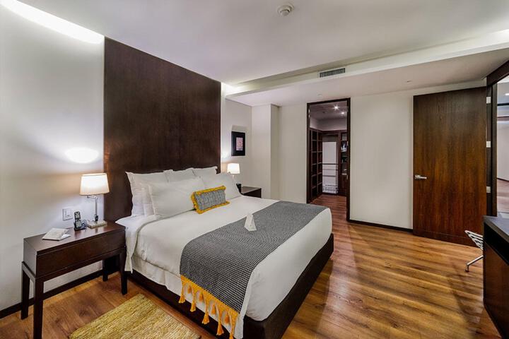 Room 34 of 60