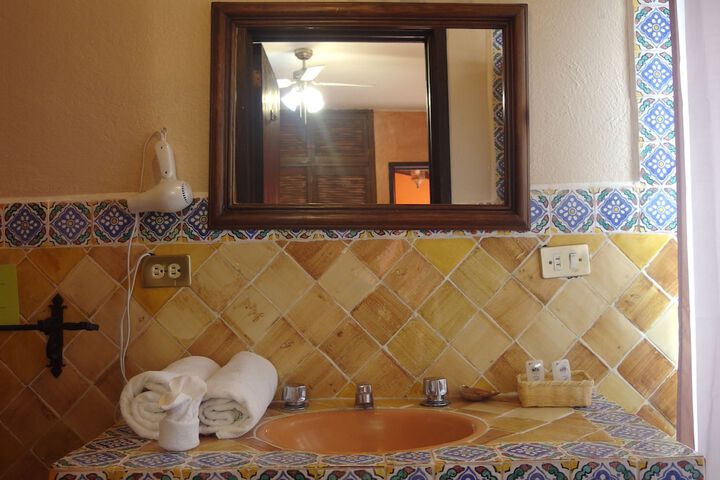 Room 15 of 37