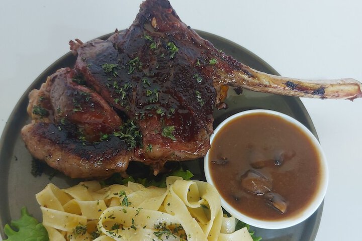 Dining 48 of 65