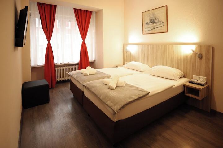 Room 7 of 20