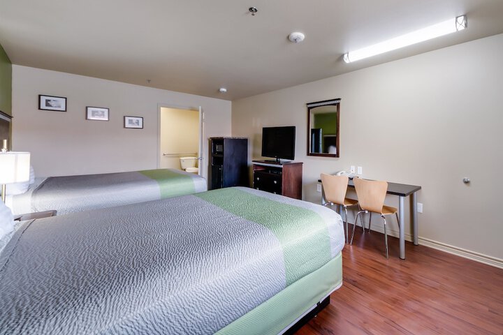Room 15 of 37