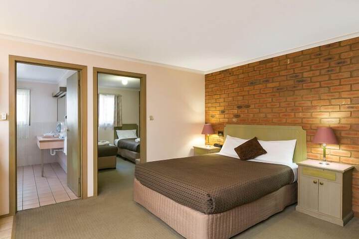 Room 13 of 29