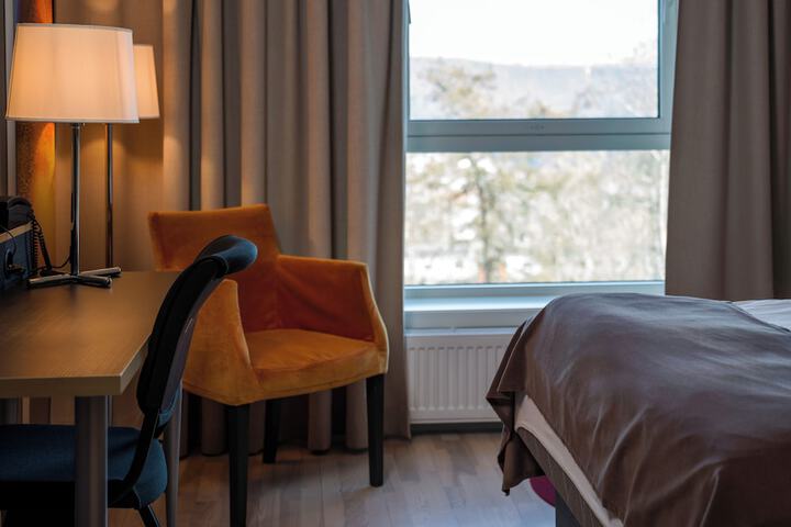 Room 27 of 80