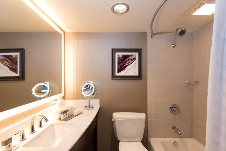 Room 18 of 40