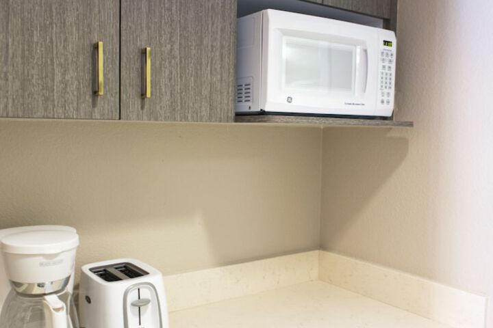 Room 6 of 96