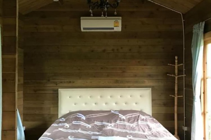 Room 10 of 20