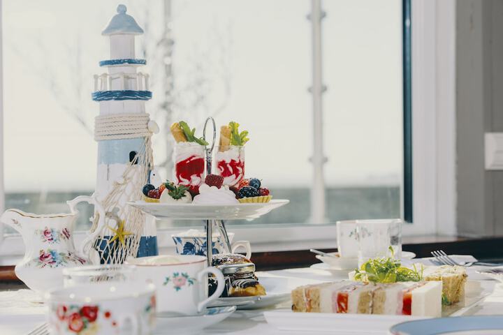 Dining 36 of 60