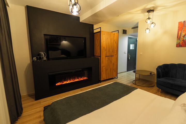 Room 20 of 149