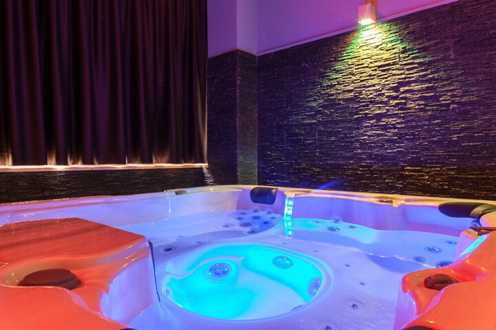 Spa 38 of 65