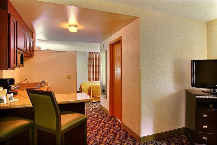 Room 5 of 5