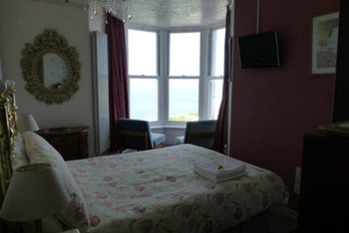Room 33 of 67