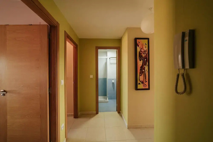 Room 9 of 14