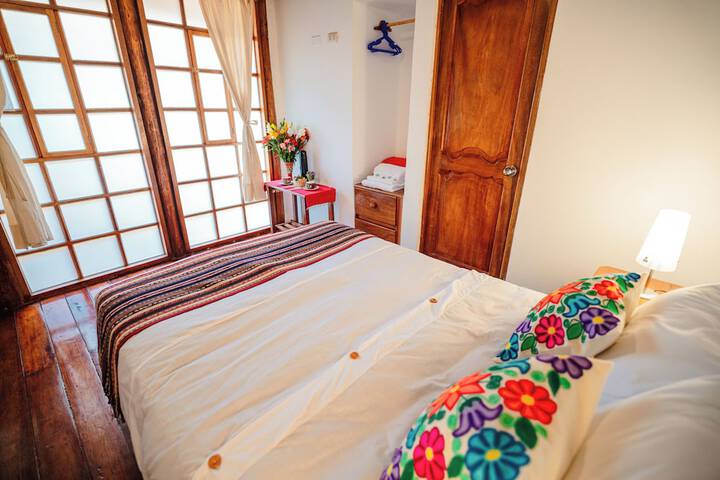 Room 10 of 80