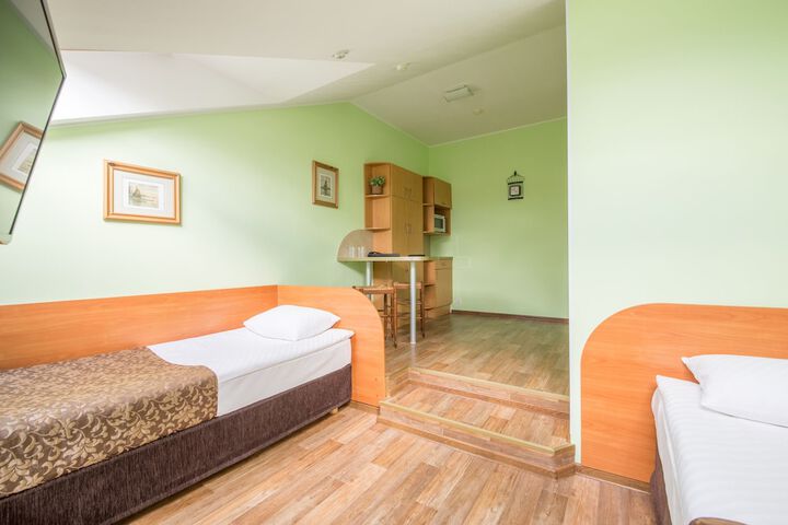 Room 6 of 39