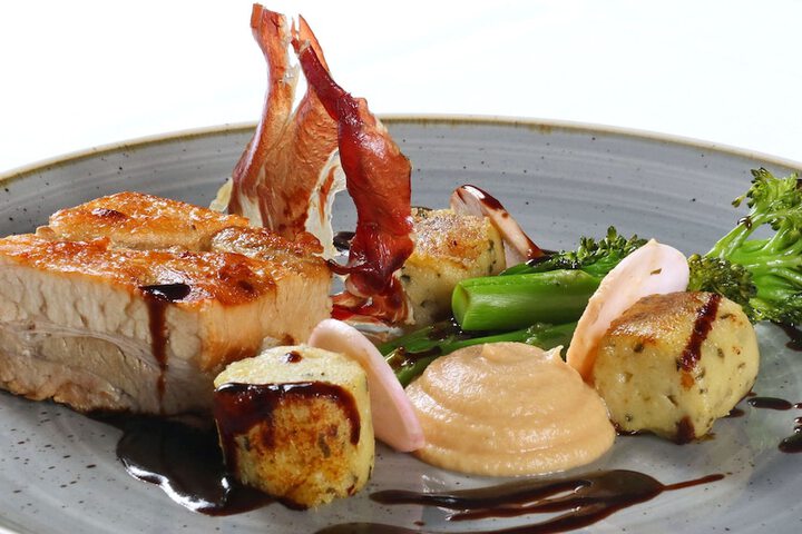 Dining 84 of 110
