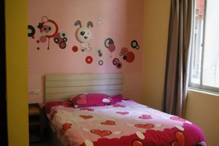 Room 12 of 20
