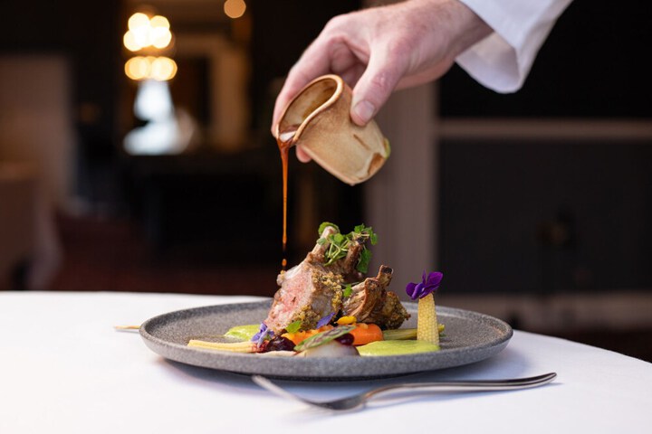 Dining 33 of 79