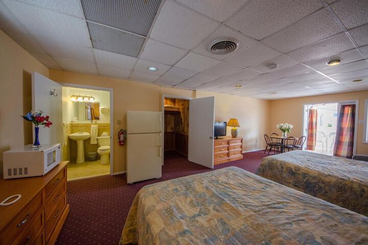 Room 10 of 25